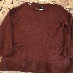 Pullover pocket sweater